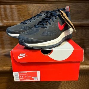 Brand new Nike Air Max Genome men’s size 11!!!